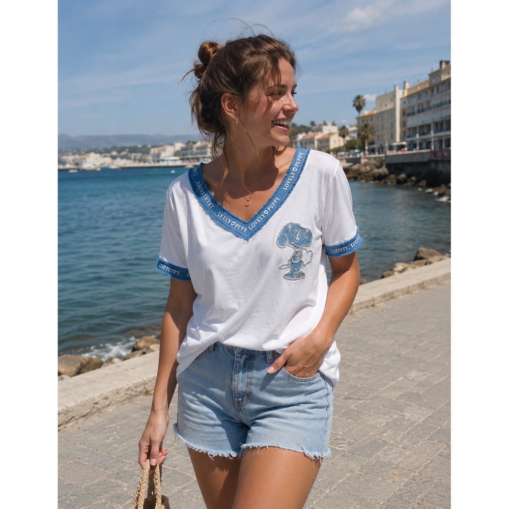 Etern Snoopy V-Neck T-Shirt
